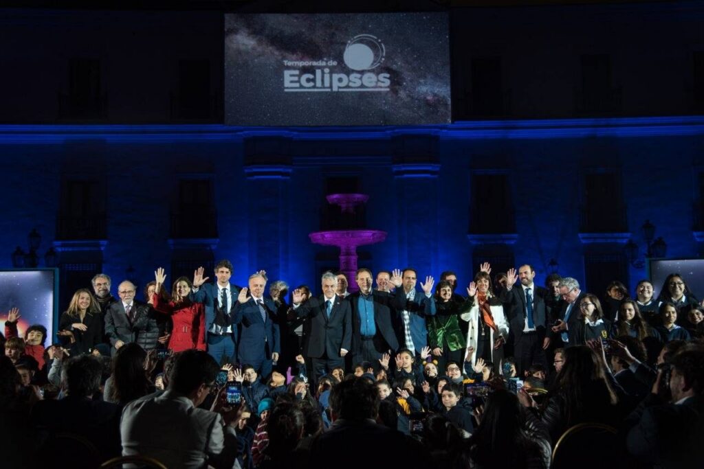 Gobierno da inicio a la Temporada de Eclipses con noche astronómica en La Moneda