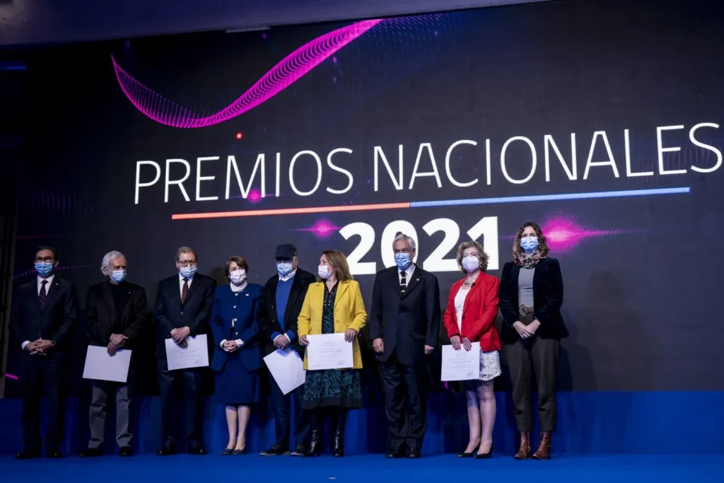 Subsecretaria Torrealba acompañó al Presidente Piñera en la ceremonia de entrega oficial de los Premios Nacionales 2021