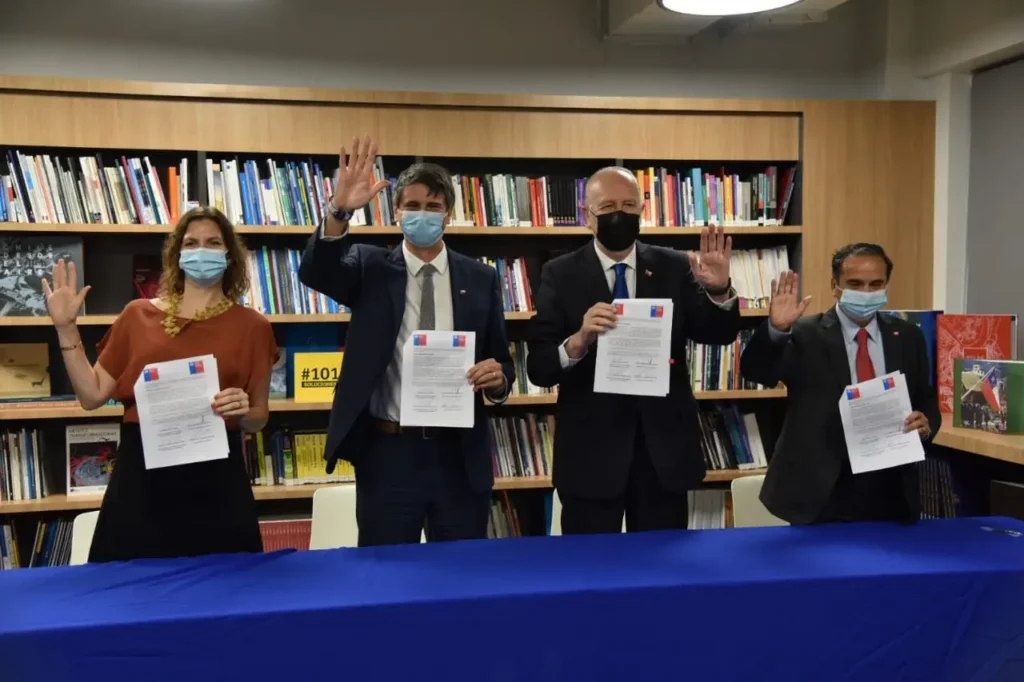 Ministerios de Ciencia y Defensa firman convenio para fomentar la investigación y la innovación en ciencia y tecnología