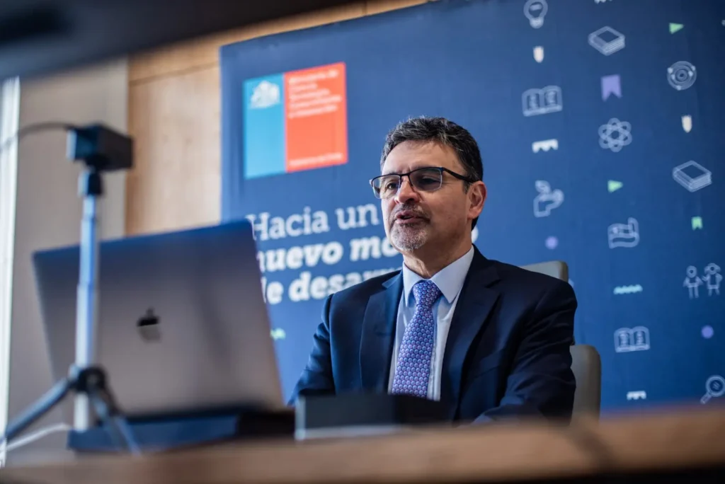 Ministro de Ciencia Flavio Salazar encabeza su primera Cuenta Pública Participativa con foco en la agenda que impulsará la cartera durante los próximos años
