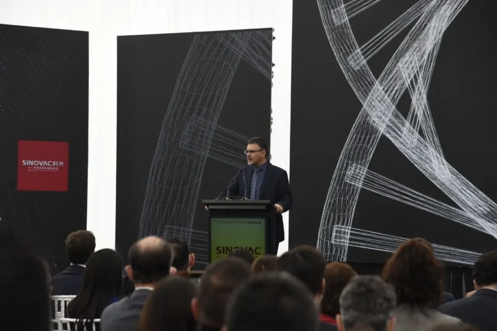 Ministro Flavio Salazar por el inicio de la construcción de planta de Sinovac en Chile: “Este proyecto introduce nuevamente a nuestro país en el proceso de producción de vacunas”