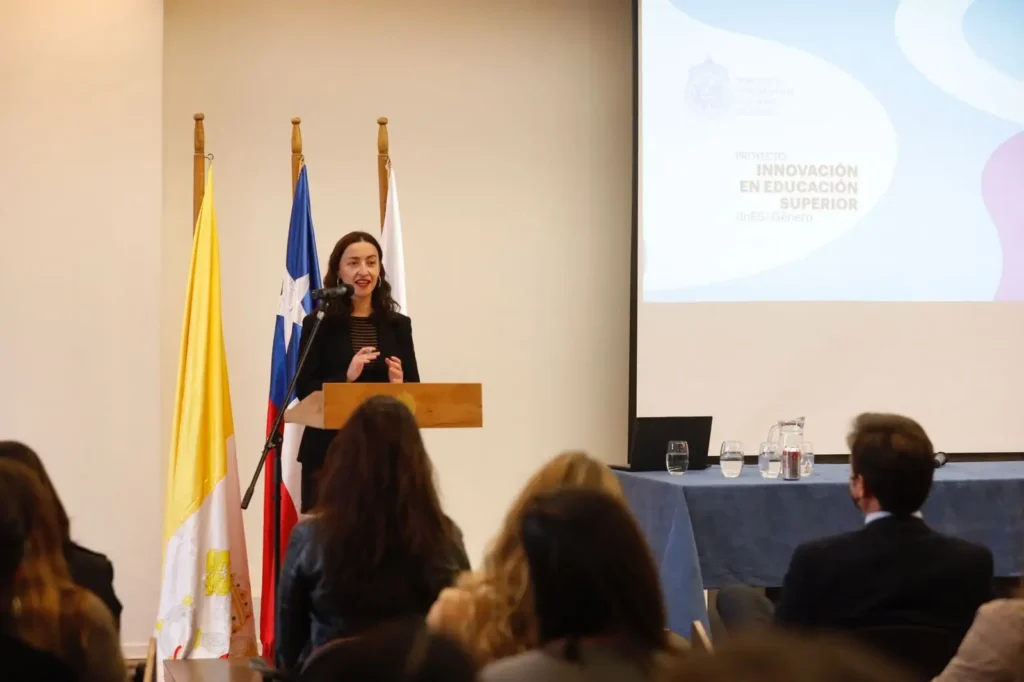 Ministra (s) Carolina Gainza: “transversalizar el enfoque de género en todo el sistema CTCI es una urgencia”