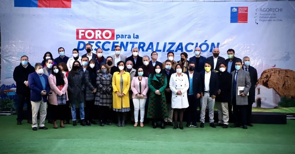 Ministro de Ciencia Flavio Salazar participó en la inauguración de la primera sesión de trabajo del Foro para la Descentralización