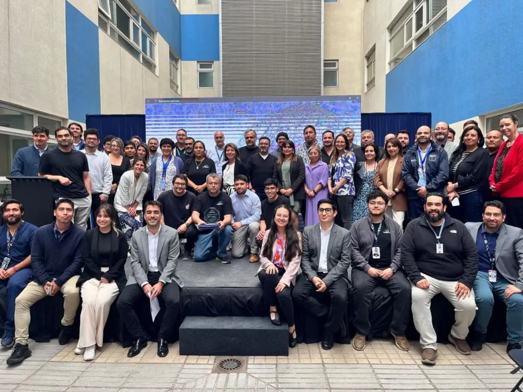 Hospital Base de Valdivia gana Hackatón con propuesta de Inteligencia Artificial en Salud
