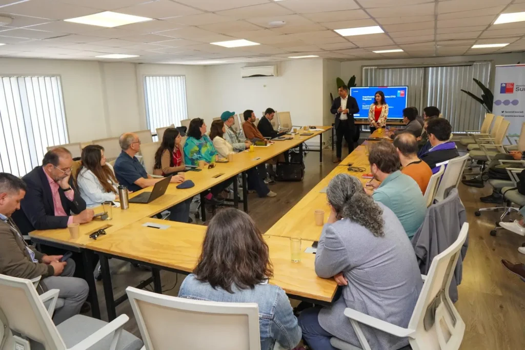 Exitoso encuentro entre autoridades e investigadores de Los Ríos busca articular el desarrollo basado en conocimiento