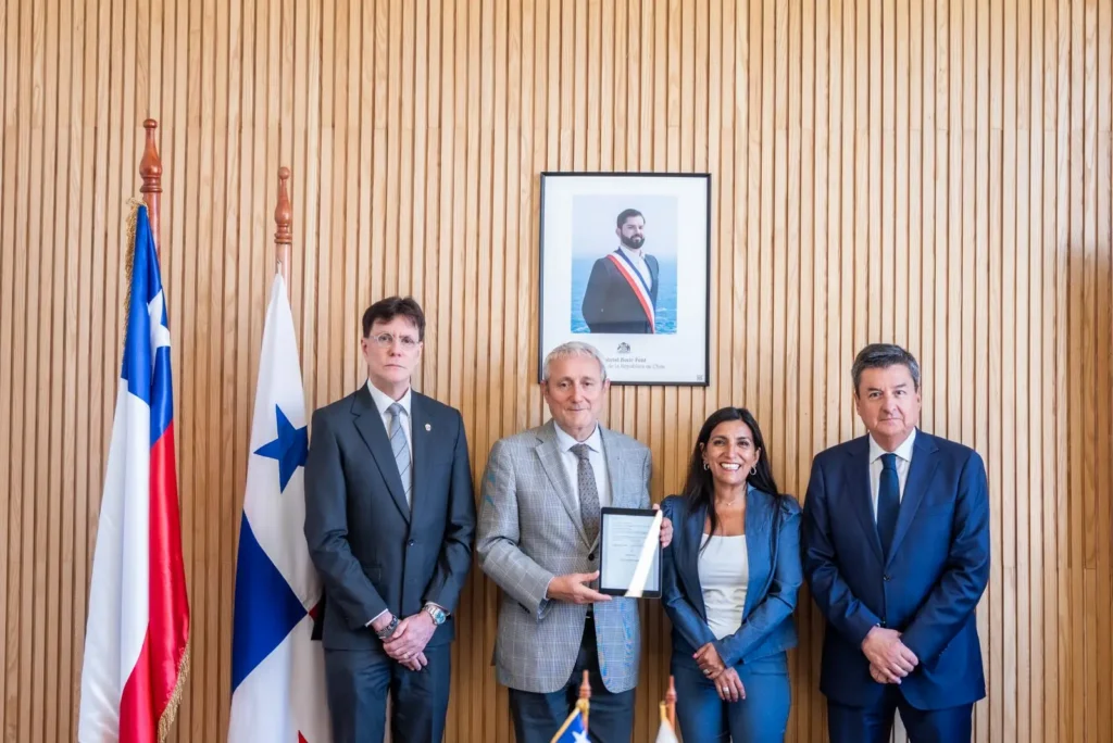 Chile y Panamá firman acuerdo para impulsar IA con identidad latinoamericana